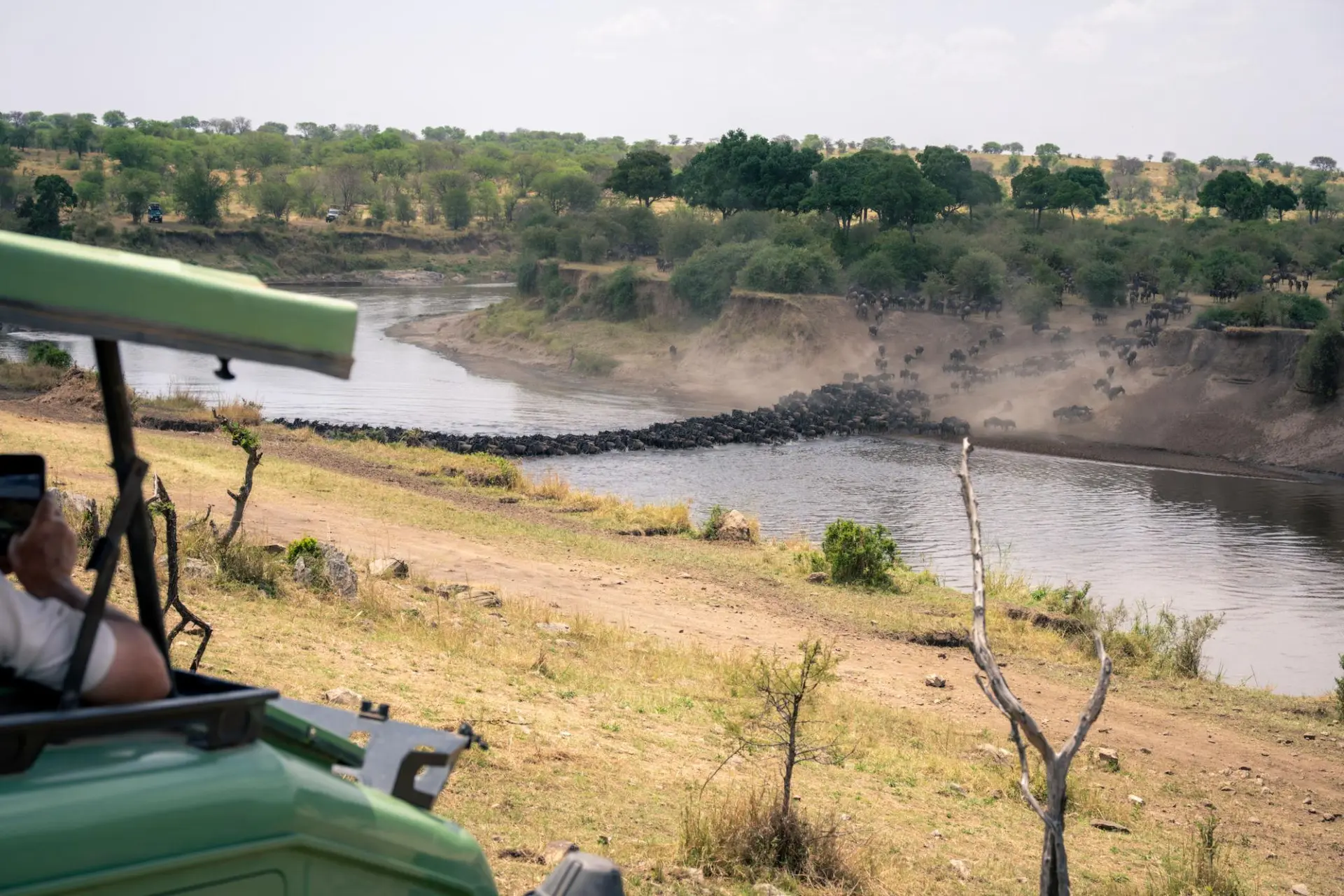 Grumeti crossing game drives